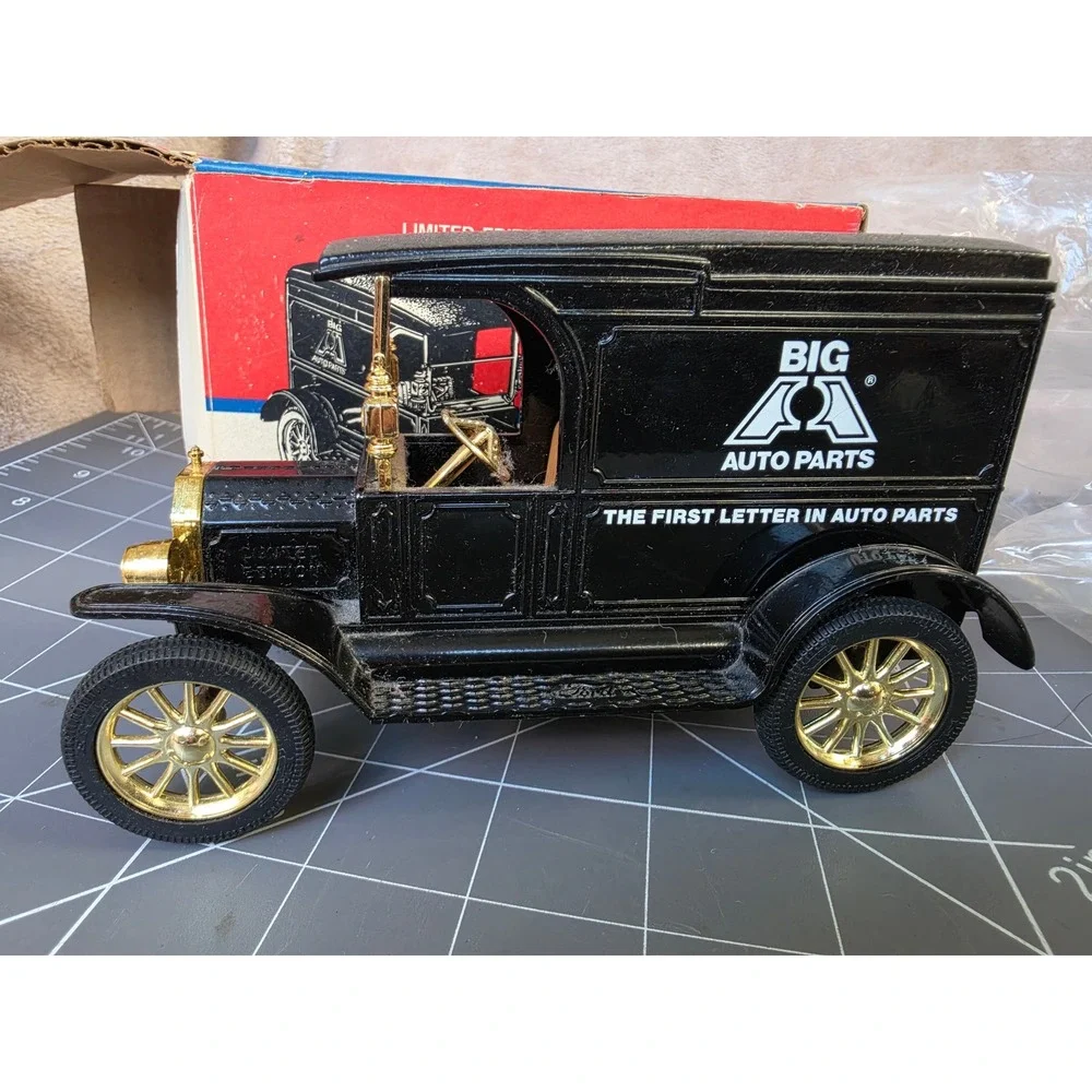 Ertl 1917 Ford Model T Delivery Van Bank Big A Auto Parts Limited Edition 1/25
